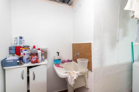 Casa 1 - Área de Serviço de casa para alugar com 6 quartos, 300m² em Jardim Primavera, São Paulo