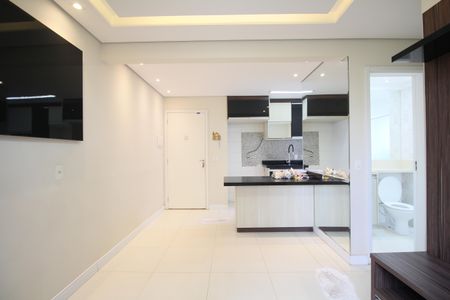 Sala de apartamento para alugar com 2 quartos, 44m² em Jardim Helga, São Paulo
