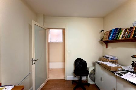 Apartamento para alugar com 214m², 5 quartos e 1 vaga