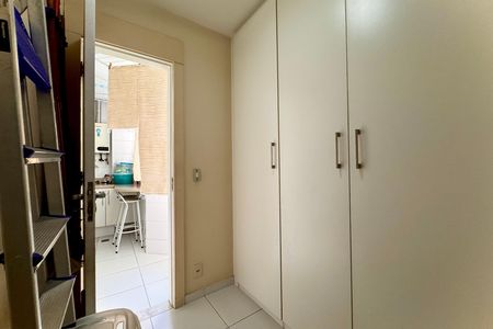 Apartamento para alugar com 214m², 5 quartos e 1 vaga