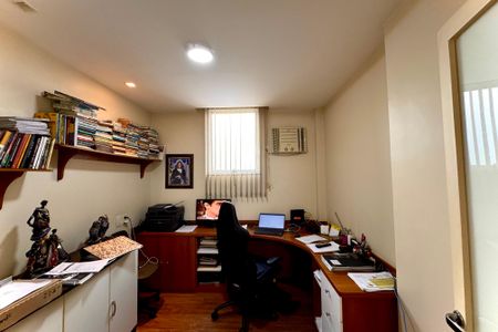 Apartamento para alugar com 214m², 5 quartos e 1 vaga