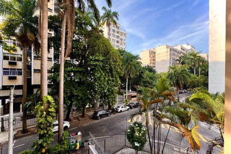 Apartamento para alugar com 214m², 5 quartos e 1 vaga