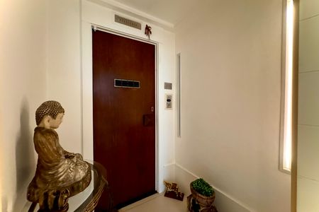 Apartamento para alugar com 214m², 5 quartos e 1 vaga