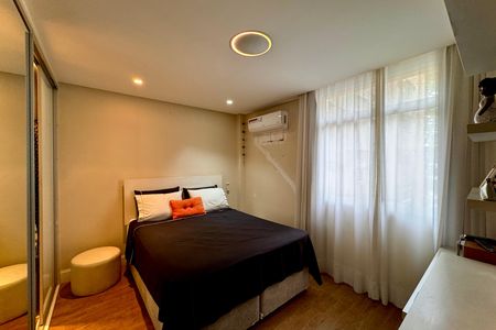 Apartamento para alugar com 214m², 5 quartos e 1 vaga