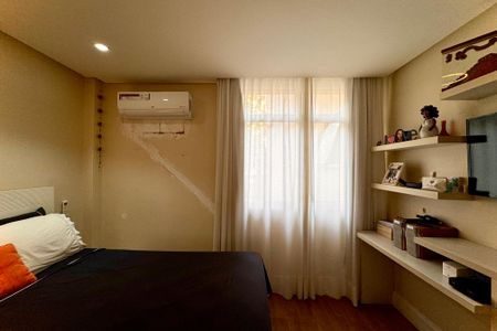 Apartamento para alugar com 214m², 5 quartos e 1 vaga