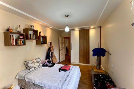 Apartamento para alugar com 214m², 5 quartos e 1 vaga