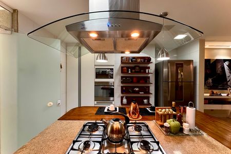 Apartamento para alugar com 214m², 5 quartos e 1 vaga