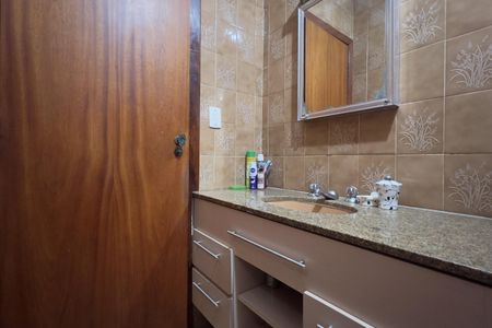 Casa à venda com 288m², 3 quartos e 4 vagas Casa à venda com 288m², 3 quartos e 4 vagasBanheiro 1