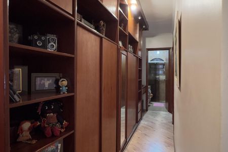 Casa à venda com 288m², 3 quartos e 4 vagas Casa à venda com 288m², 3 quartos e 4 vagasCorredor dos Dormitórios