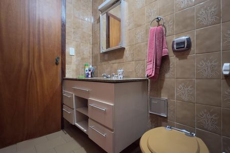 Casa à venda com 288m², 3 quartos e 4 vagas Casa à venda com 288m², 3 quartos e 4 vagasBanheiro 1