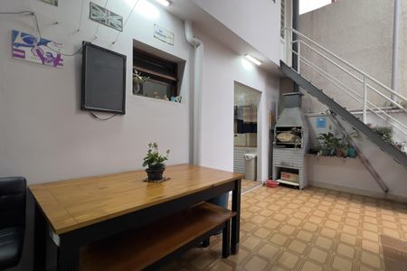 Casa à venda com 288m², 3 quartos e 4 vagas Casa à venda com 288m², 3 quartos e 4 vagasÁrea externa