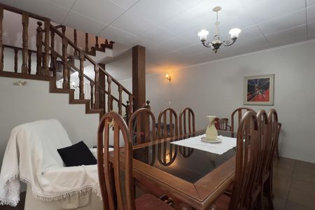 Casa à venda com 288m², 3 quartos e 4 vagas Casa à venda com 288m², 3 quartos e 4 vagasSala