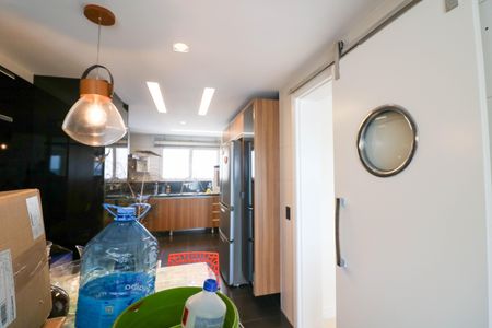 Apartamento para alugar com 207m², 3 quartos e 3 vagas Apartamento para alugar com 207m², 3 quartos e 3 vagasCozinha