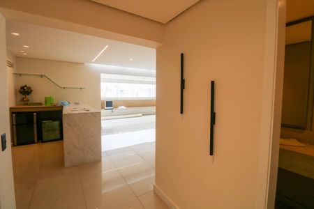 Apartamento para alugar com 207m², 3 quartos e 3 vagas Apartamento para alugar com 207m², 3 quartos e 3 vagasHall de entrada