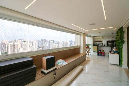 Apartamento para alugar com 207m², 3 quartos e 3 vagas Apartamento para alugar com 207m², 3 quartos e 3 vagasVaranda