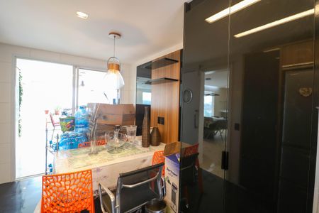 Apartamento para alugar com 207m², 3 quartos e 3 vagas Apartamento para alugar com 207m², 3 quartos e 3 vagasCozinha