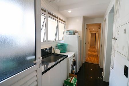 Apartamento para alugar com 207m², 3 quartos e 3 vagas Apartamento para alugar com 207m², 3 quartos e 3 vagasÁrea de Serviço