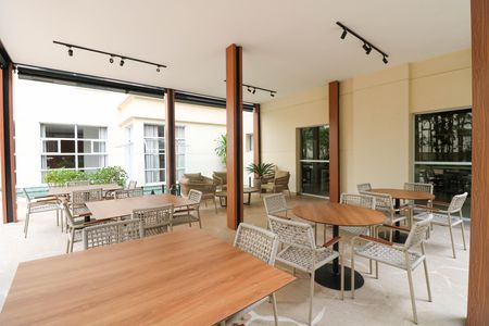 Apartamento para alugar com 207m², 3 quartos e 3 vagas Apartamento para alugar com 207m², 3 quartos e 3 vagasÁrea comum - Salão de festas
