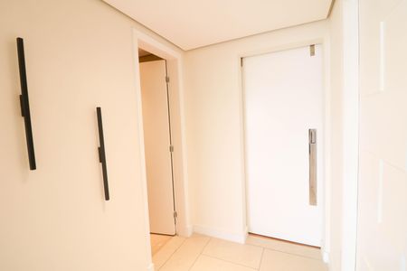 Apartamento para alugar com 207m², 3 quartos e 3 vagas Apartamento para alugar com 207m², 3 quartos e 3 vagasHall de entrada