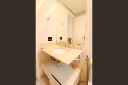 Apartamento para alugar com 207m², 3 quartos e 3 vagas Apartamento para alugar com 207m², 3 quartos e 3 vagasBanheiro da Suíte 2