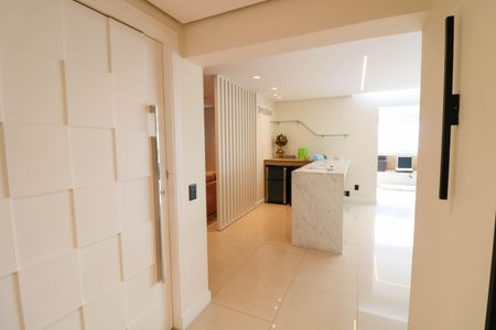 Apartamento para alugar com 207m², 3 quartos e 3 vagas Apartamento para alugar com 207m², 3 quartos e 3 vagasHall de entrada