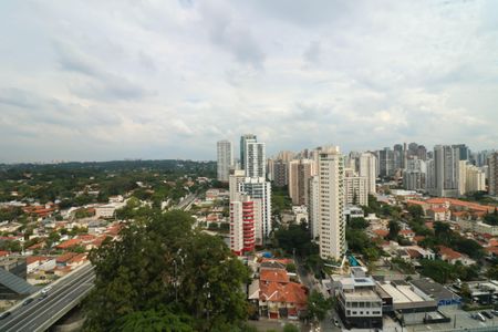 Apartamento para alugar com 207m², 3 quartos e 3 vagas Apartamento para alugar com 207m², 3 quartos e 3 vagasVaranda