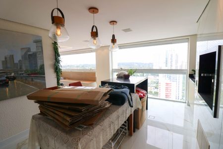 Apartamento para alugar com 207m², 3 quartos e 3 vagas Apartamento para alugar com 207m², 3 quartos e 3 vagasVaranda