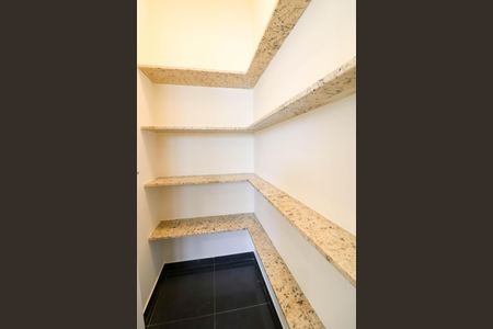 Apartamento para alugar com 207m², 3 quartos e 3 vagas Apartamento para alugar com 207m², 3 quartos e 3 vagasDespensa