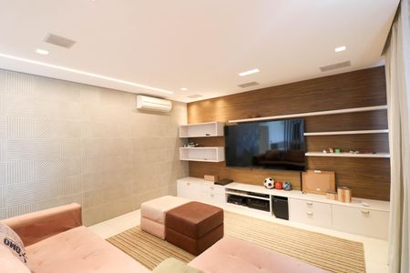 Apartamento para alugar com 207m², 3 quartos e 3 vagas Apartamento para alugar com 207m², 3 quartos e 3 vagasSala de TV