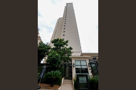 Apartamento para alugar com 207m², 3 quartos e 3 vagas