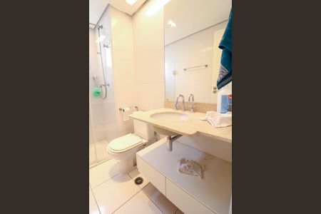 Apartamento para alugar com 207m², 3 quartos e 3 vagas Apartamento para alugar com 207m², 3 quartos e 3 vagasBanheiro da Suíte 1