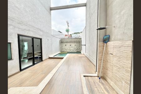 Studio para alugar com 34m², 1 quarto e sem vagaÁrea comum - Piscina