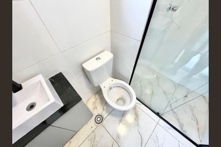 Banheiro de kitnet/studio para alugar com 1 quarto, 34m² em Imirim, São Paulo