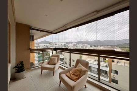 Apartamento para alugar com 88m², 2 quartos e 1 vagaVaranda