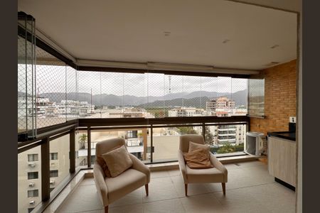 Apartamento para alugar com 88m², 2 quartos e 1 vagaVaranda