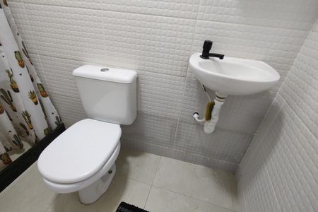 Studio para alugar com 30m², 1 quarto e sem vaga Studio para alugar com 30m², 1 quarto e sem vagaBanheiro Social