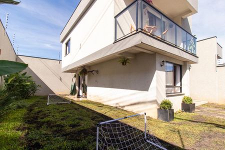 Fachada de casa à venda com 3 quartos, 129m² em Santo Inácio, Curitiba