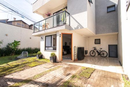 Casa à venda com 129m², 3 quartos e 2 vagasFachada