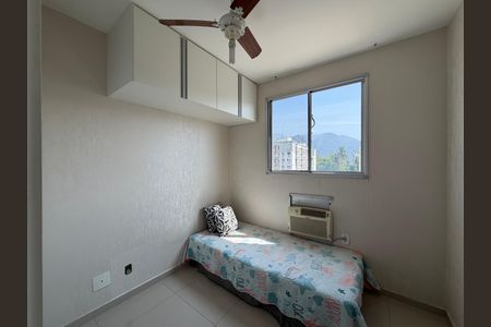 Quarto 1 de apartamento para alugar com 2 quartos, 52m² em Recreio dos Bandeirantes, Rio de Janeiro