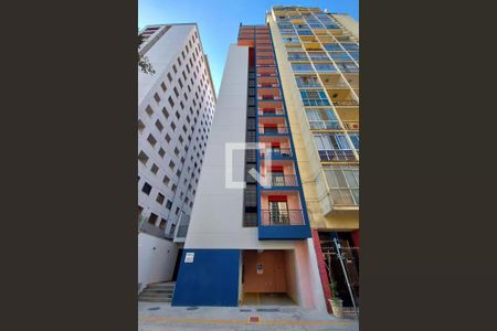 Studio à venda com 26m², 1 quarto e sem vaga Studio à venda com 26m², 1 quarto e sem vagaFachada