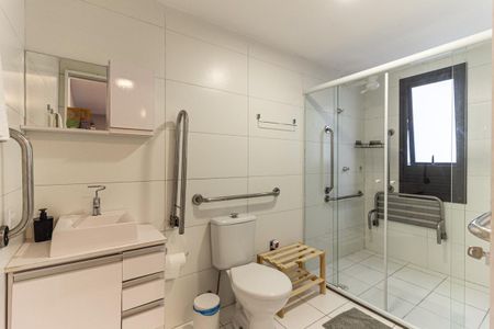 Banheiro de kitnet/studio para alugar com 1 quarto, 26m² em Vila Buarque, São Paulo