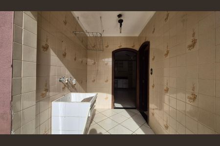 Casa para alugar com 166m², 3 quartos e 3 vagas Casa para alugar com 166m², 3 quartos e 3 vagasArea de serviço