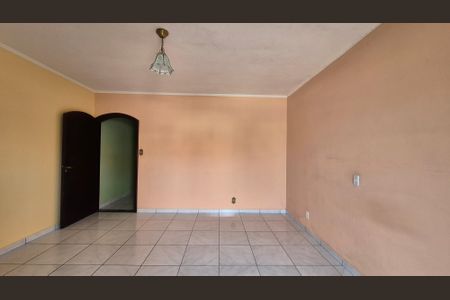 Casa para alugar com 166m², 3 quartos e 3 vagas Casa para alugar com 166m², 3 quartos e 3 vagasSuíte