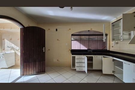Casa para alugar com 166m², 3 quartos e 3 vagas Casa para alugar com 166m², 3 quartos e 3 vagasCozinha