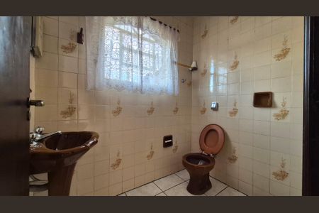 Casa para alugar com 166m², 3 quartos e 3 vagas Casa para alugar com 166m², 3 quartos e 3 vagasBanheiro da suíte