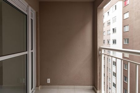 Apartamento para alugar com 34m², 2 quartos e sem vaga Apartamento para alugar com 34m², 2 quartos e sem vagaVaranda