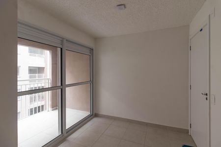 Sala de apartamento para alugar com 2 quartos, 34m² em Parque Industrial Tomas Edson, São Paulo