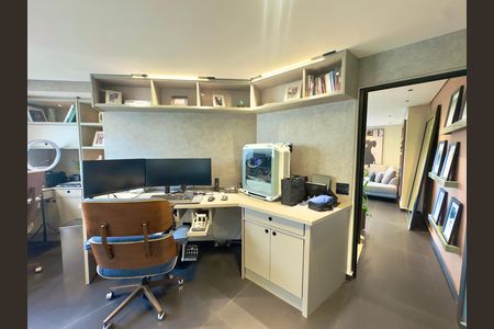 Apartamento à venda com 360m², 5 quartos e 4 vagasEscritório