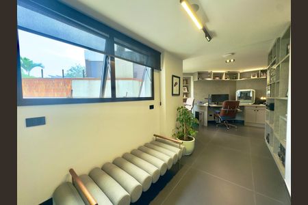 Apartamento à venda com 360m², 5 quartos e 4 vagasEscritório