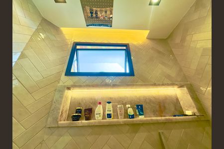 Apartamento à venda com 360m², 5 quartos e 4 vagasBanheiro da Suíte 1